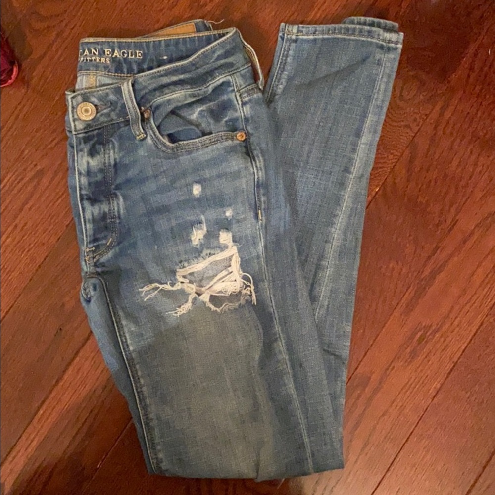 american eagle ripped jeans